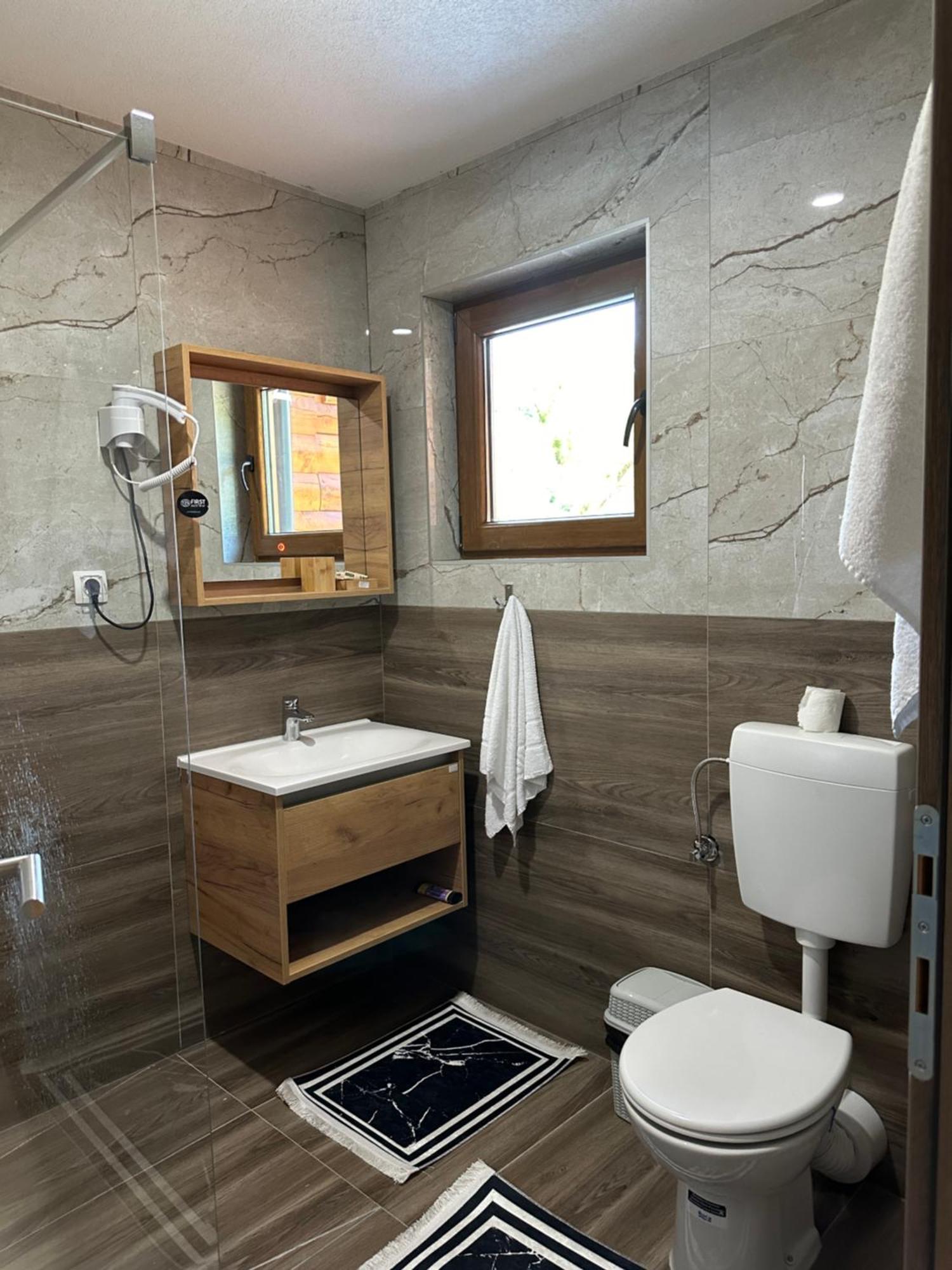 Bungalow House - 5 Rooms Zolaci Екстериор снимка